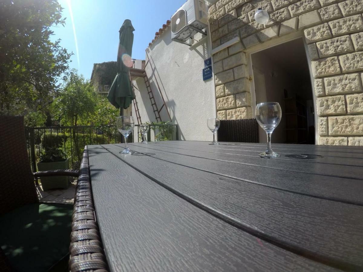 Apartman Kalajzic Omiš Esterno foto