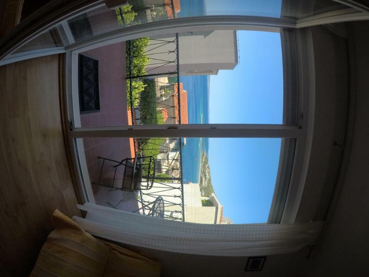 Apartman Kalajzic Omiš Esterno foto
